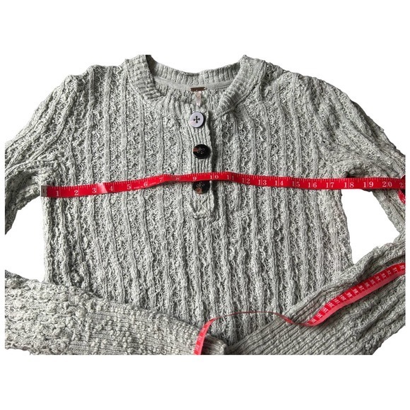 Free People Sweater | Knitted | Color Gray/Lt Green | Size Large - Picture 3 of 6